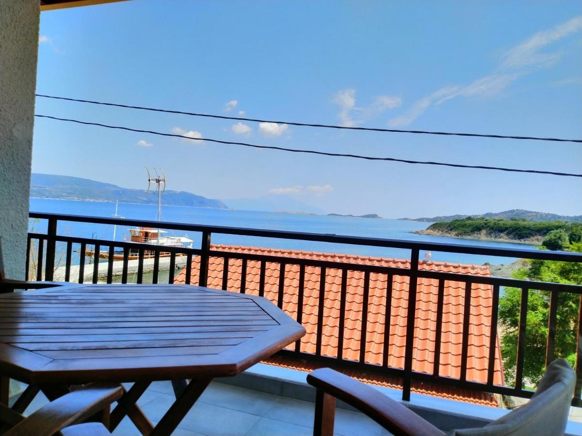 Gianni'S Apartment By The Sea Амоляни Екстериор снимка