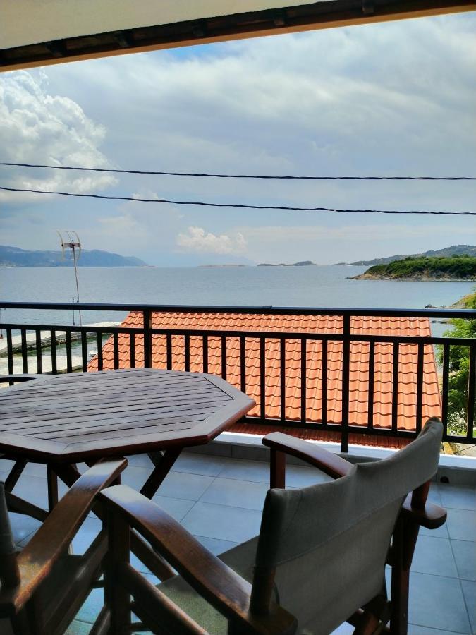 Gianni'S Apartment By The Sea Амоляни Екстериор снимка